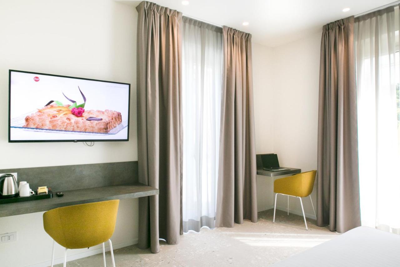 Hotel Cristallo Senigallia Exterior photo